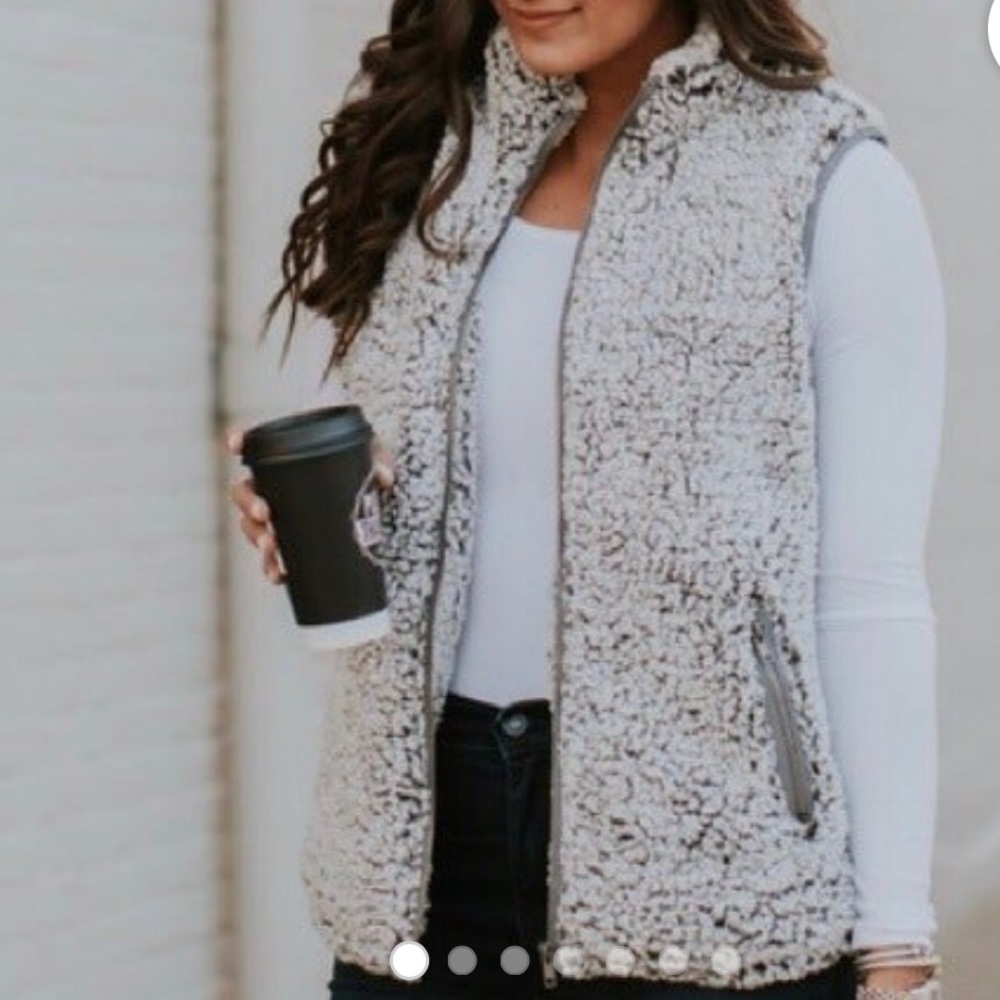Thread + Supply fuzzy grey vest zipper